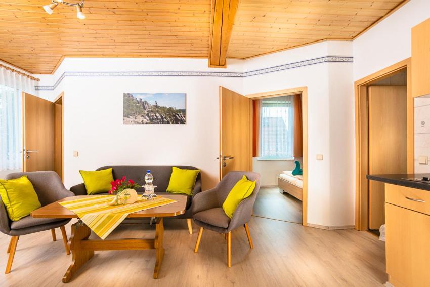 Ferienhaus "Zur Alten Schule" Mittelndorf Kültér fotó